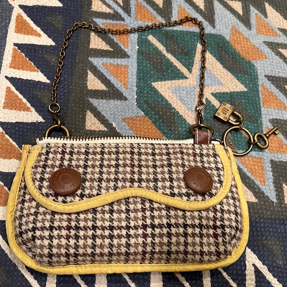 Cute Gap cell phone purse